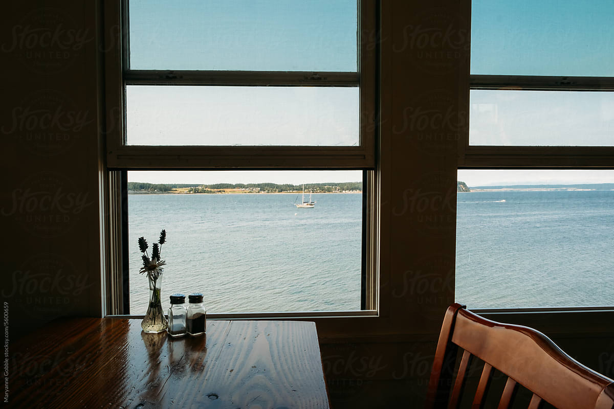 Restaurant with ocean view
